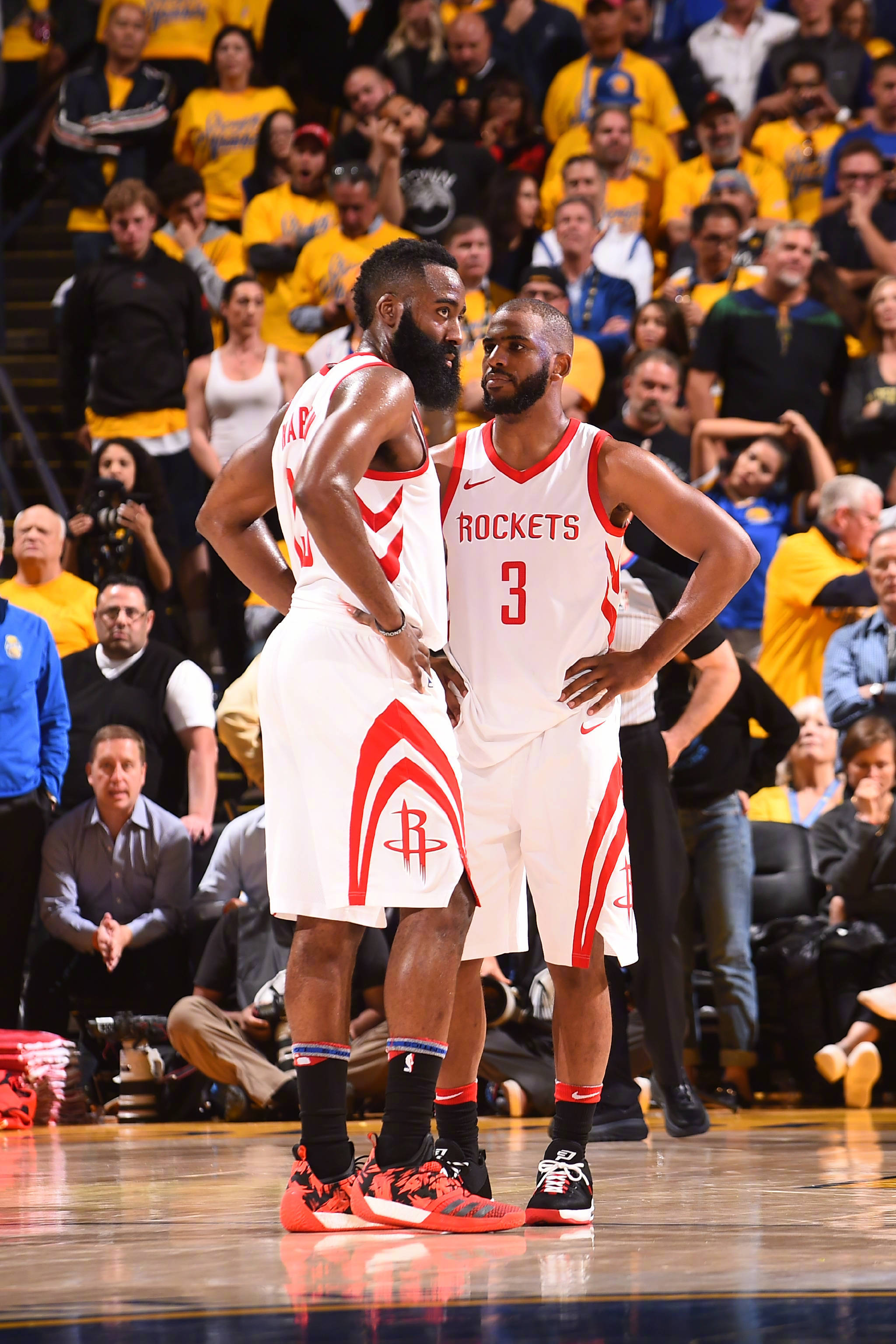 仅出乎外界 仅出乎外界